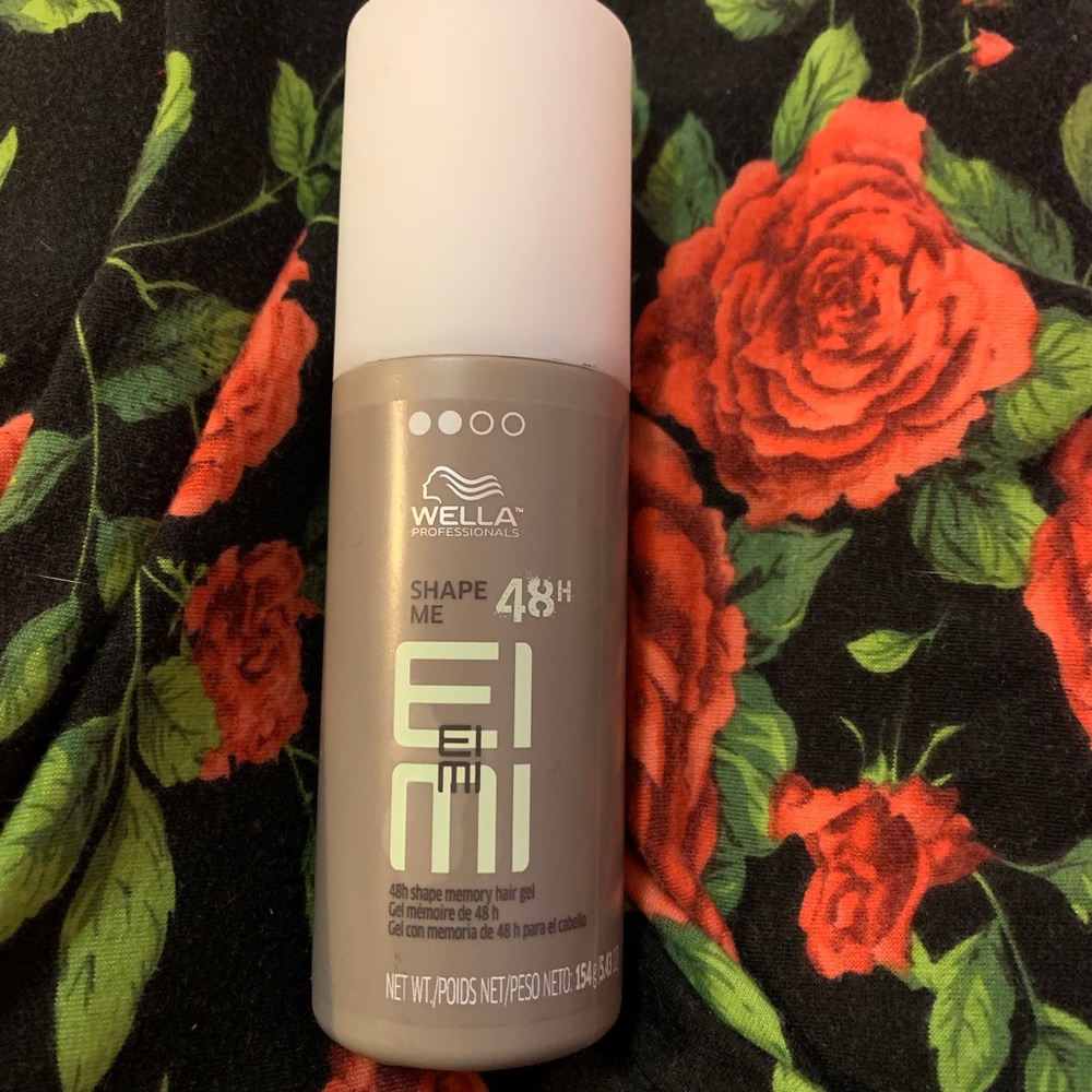 Wella shape me curling hair gel